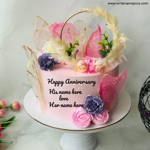 Romantic Happy Anniversary Cake with Couple Name